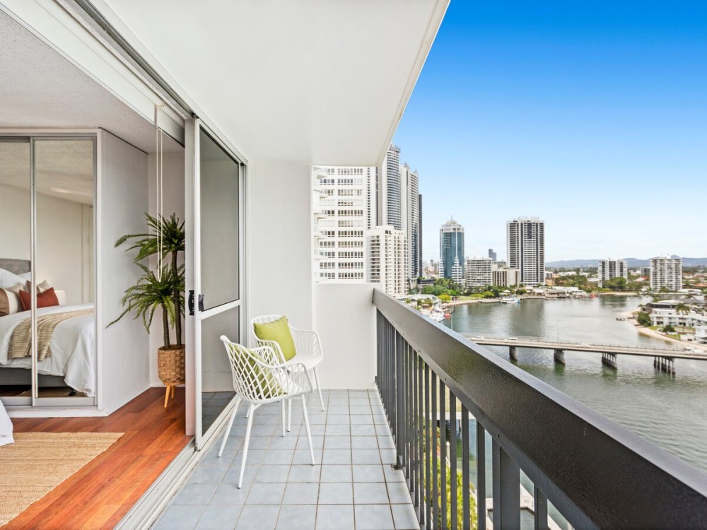 12th-Floor Riverfront Retreat Views Walk to Beach — photo 18