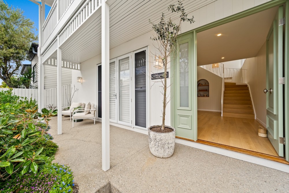West End Luxe Home | Pool & BBQ | Dual living — photo 30