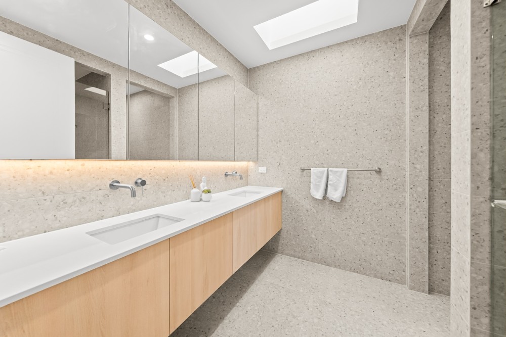 West End Luxe Home | Pool & BBQ | Dual living — photo 23
