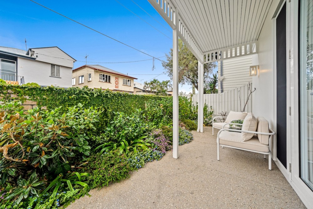 West End Luxe Home | Pool & BBQ | Dual living — photo 31