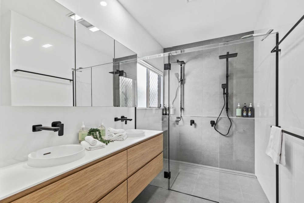 Manly Oasis 5BR - 3 King Beds, Pool, BBQ — photo 18