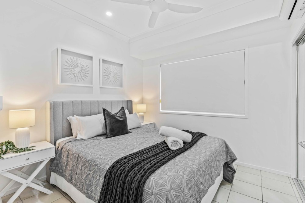 Manly Oasis 5BR - 3 King Beds, Pool, BBQ — photo 16