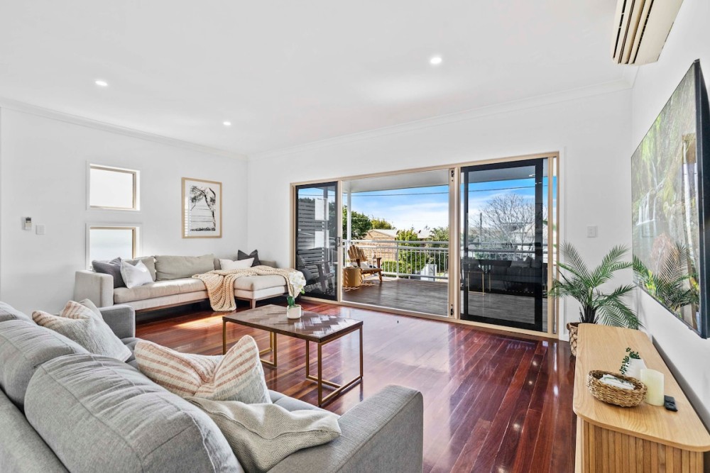 Manly Oasis 5BR - 3 King Beds, Pool, BBQ — photo 3