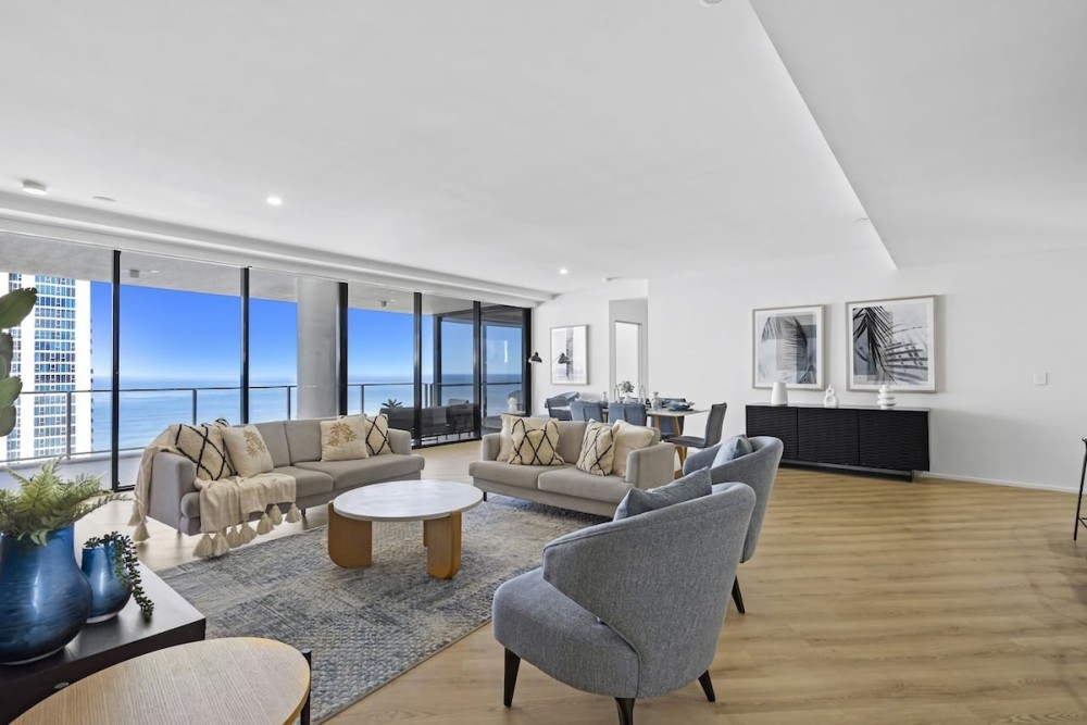 Circle on Cavill 4 Bedroom Executive Sub Penthouse — photo 1