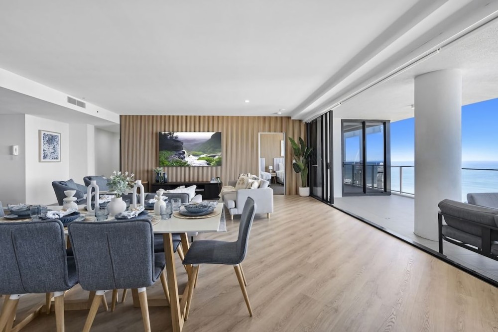 Circle on Cavill 4 Bedroom Executive Sub Penthouse — photo 8