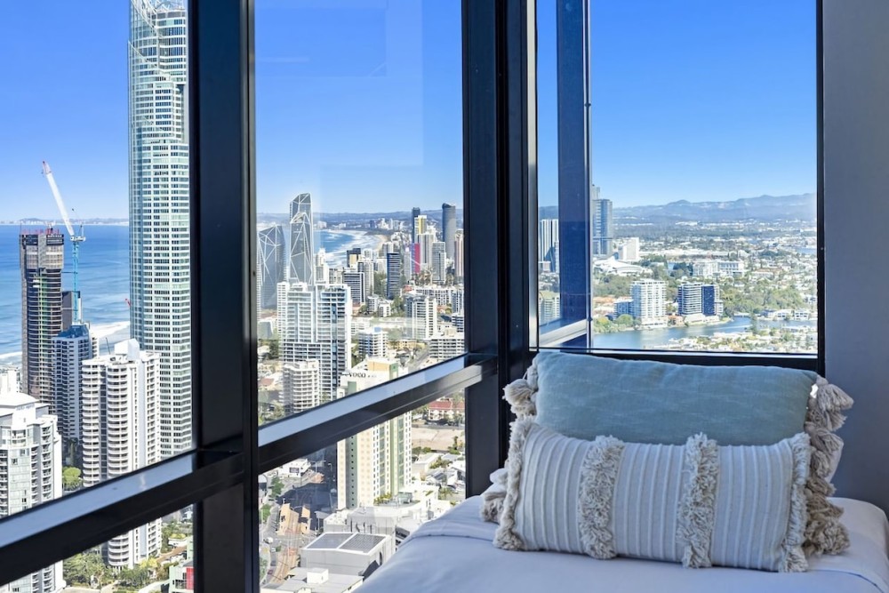 Circle on Cavill 4 Bedroom Executive Sub Penthouse — photo 12