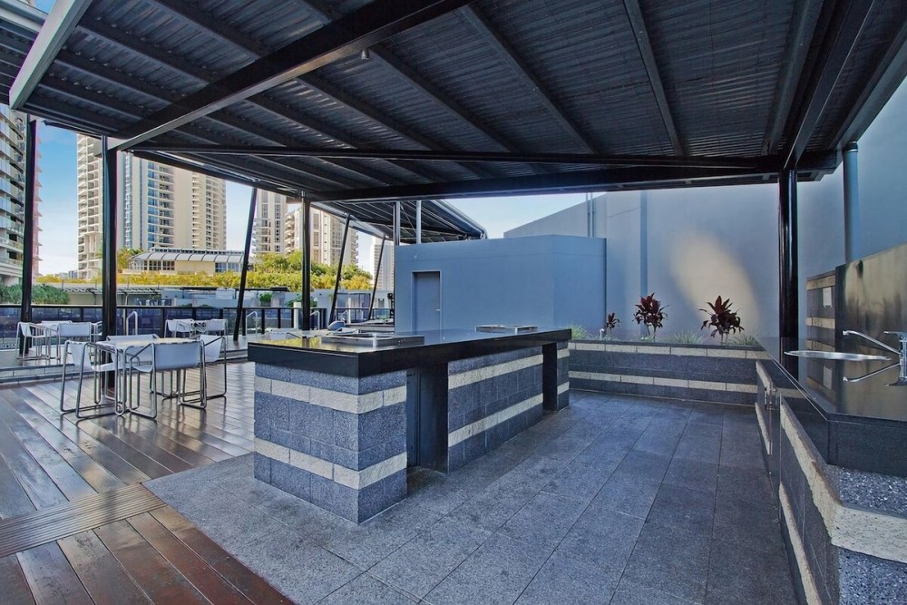 Circle on Cavill 4 Bedroom Executive Sub Penthouse — photo 35