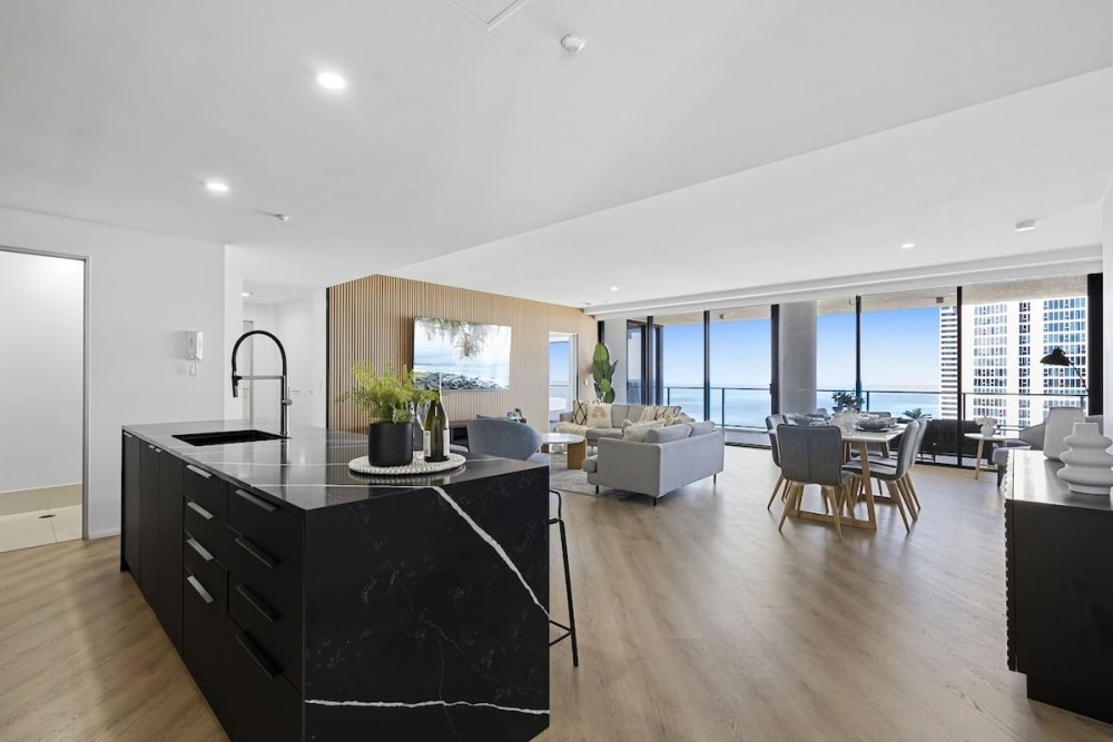 Circle on Cavill 4 Bedroom Executive Sub Penthouse — photo 5
