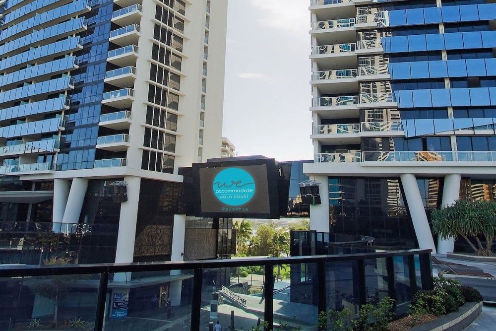 Circle on Cavill 4 Bedroom Executive Sub Penthouse — photo 30