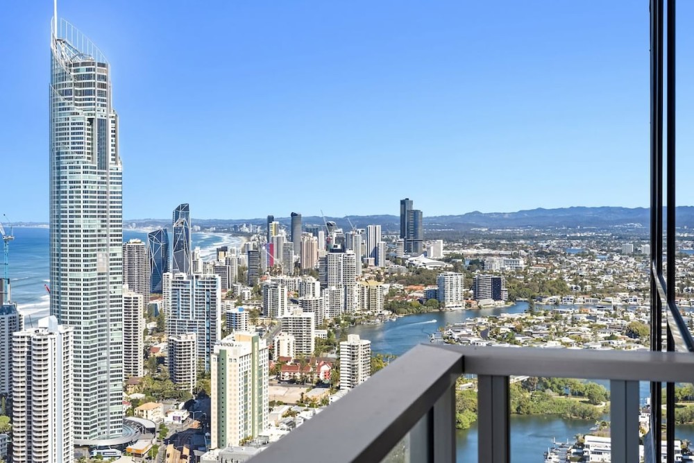 Circle on Cavill 4 Bedroom Executive Sub Penthouse — photo 25