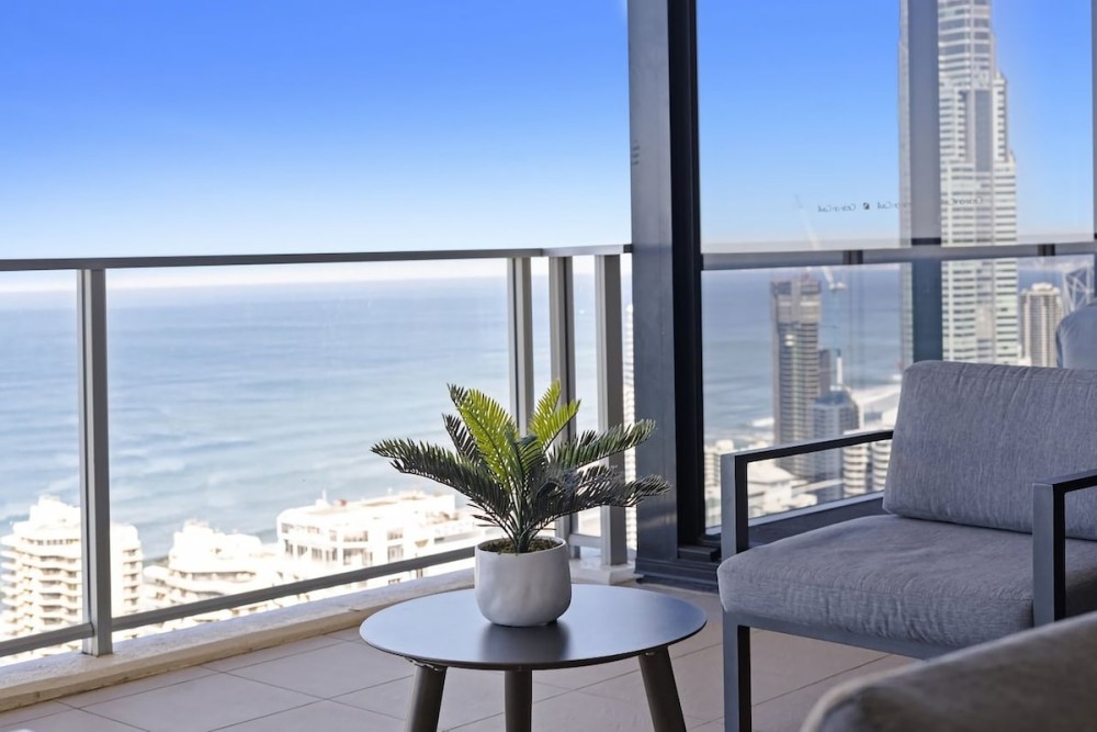 Circle on Cavill 4 Bedroom Executive Sub Penthouse — photo 24
