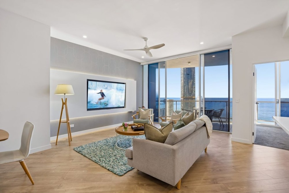 Chevron Renaissance 3 Bedroom - Sub Penthouse — photo 1