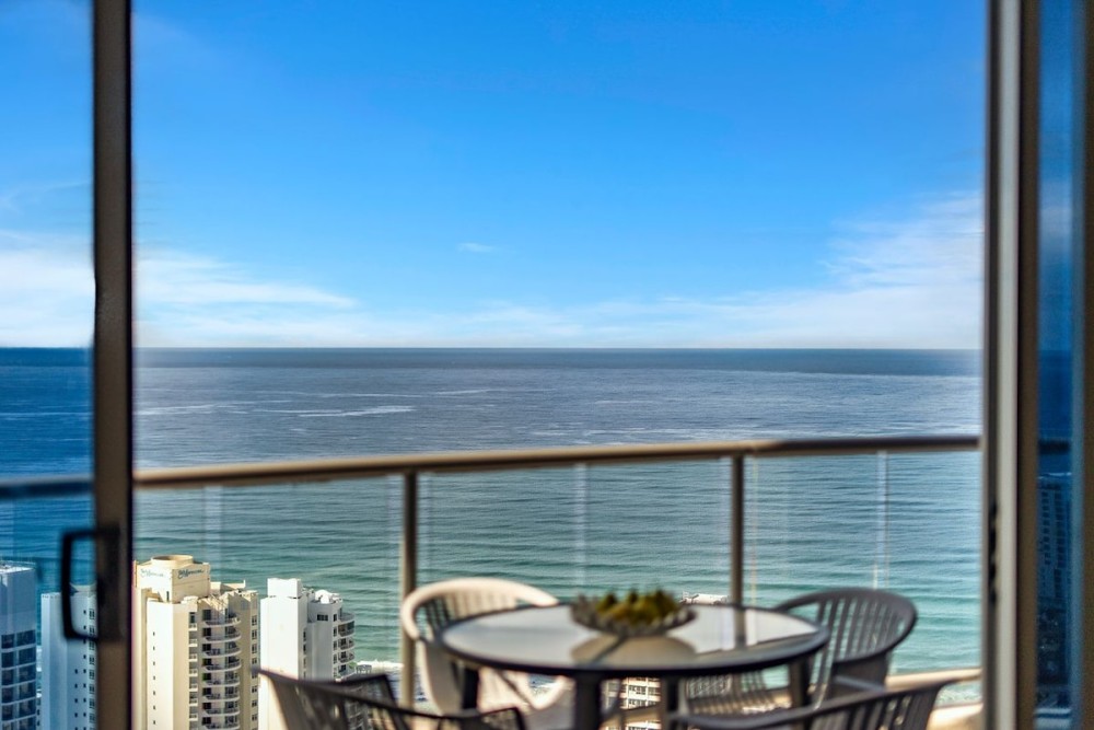 Chevron Renaissance 3 Bedroom - Sub Penthouse — photo 25
