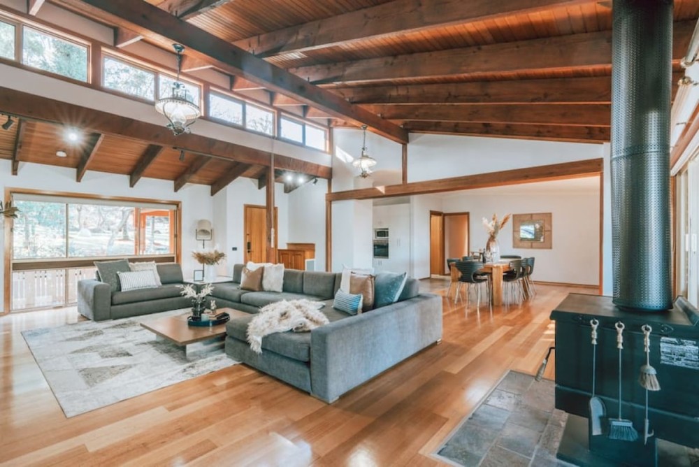 4 bed cosy home amongst nature + fire place — photo 3