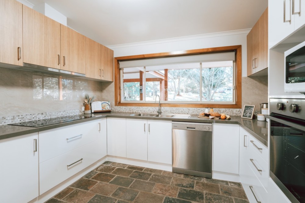 4 bed cosy home amongst nature + fire place — photo 4