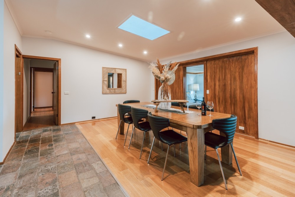 4 bed cosy home amongst nature + fire place — photo 6