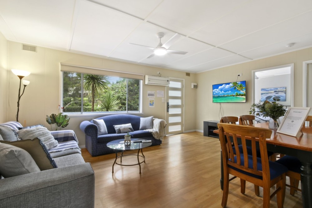 Perfect Lake Getaway · 2-Bed Metung Flat (4) — photo 1