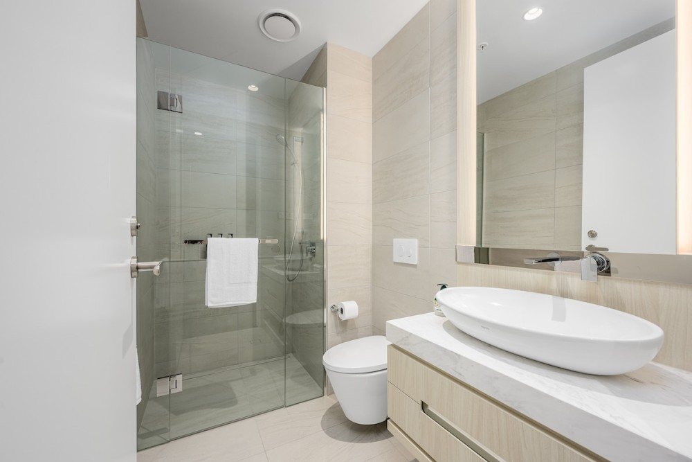 LaneStay - Contemporary Living, Pool, Gym, Parking — photo 13