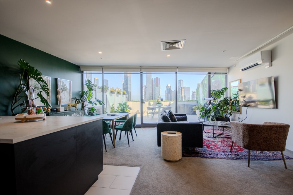 Safari in City, 2BR Penthouse with Patio & Spa — photo 1