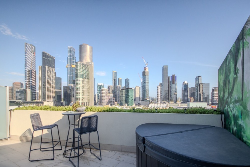 Safari in City, 2BR Penthouse with Patio & Spa — photo 25
