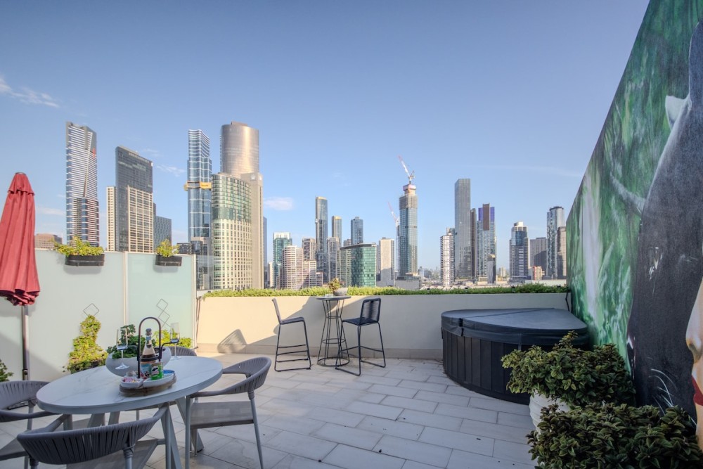Safari in City, 2BR Penthouse with Patio & Spa — photo 24