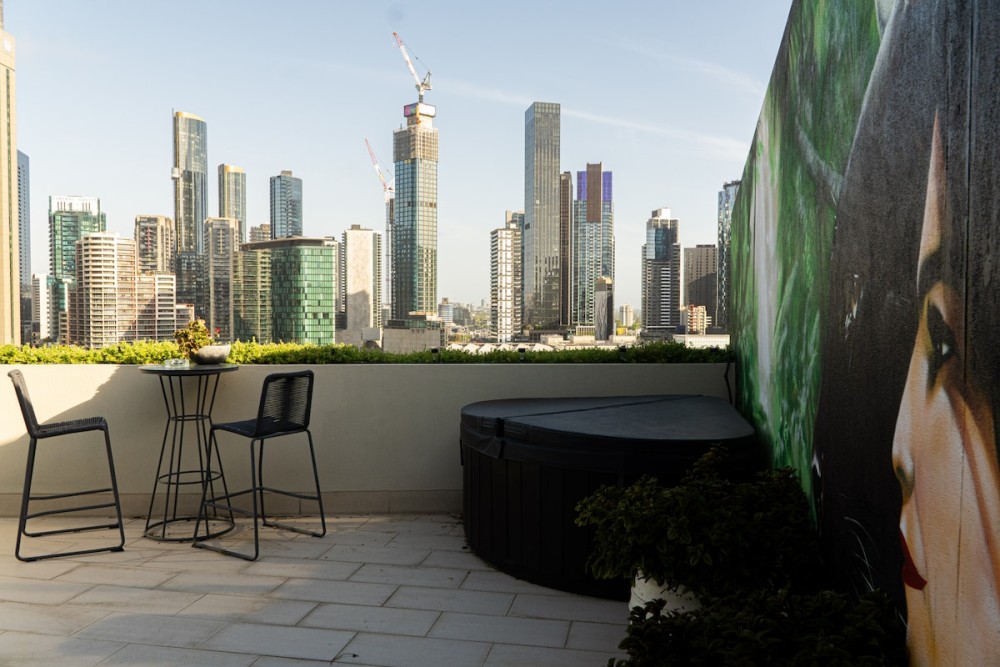 Safari in City, 2BR Penthouse with Patio & Spa — photo 26