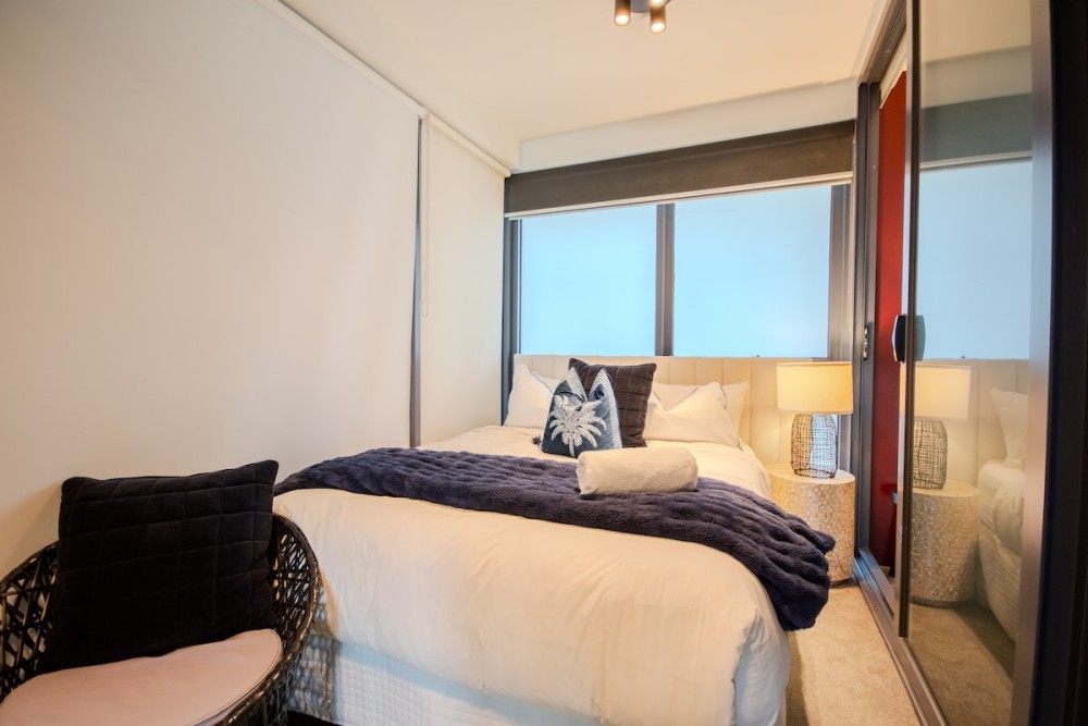 Safari in City, 2BR Penthouse with Patio & Spa — photo 19