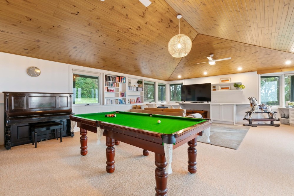 Coast n' Country - Bay Views, Pool, Games — photo 12