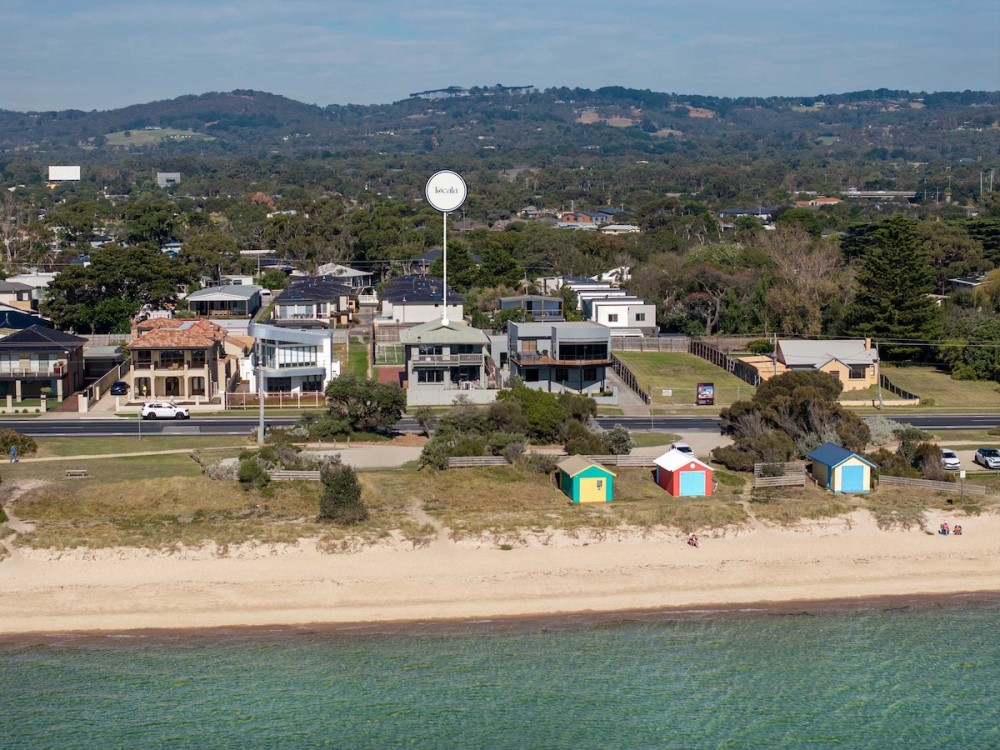 Shoreline Sanctuary - Bay Views, Spa, Tennis Court — photo 8