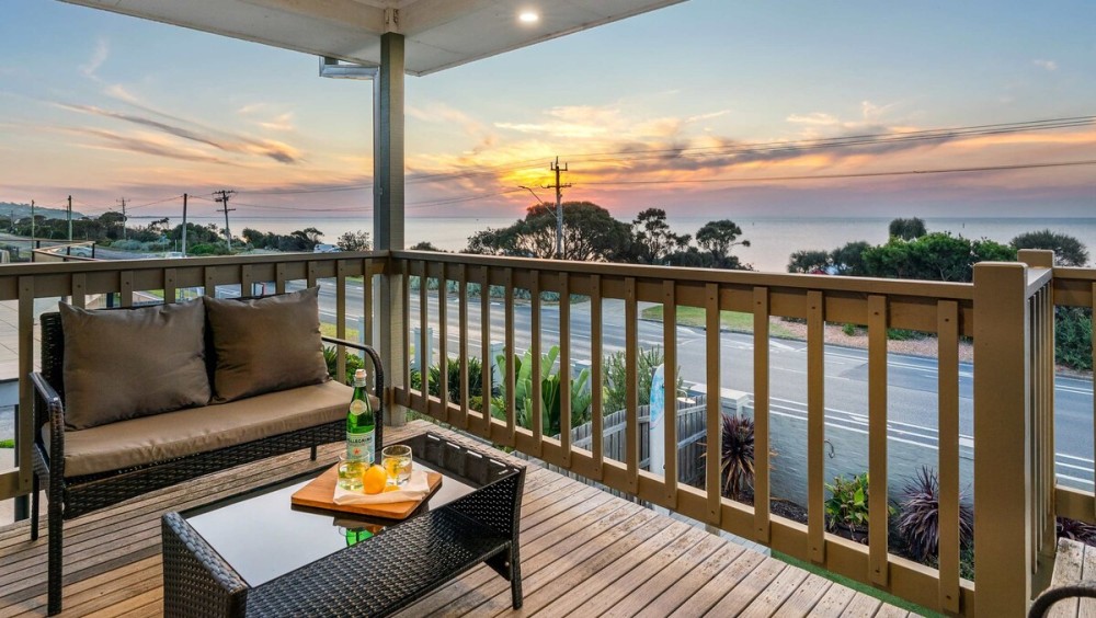Shoreline Sanctuary - Bay Views, Spa, Tennis Court — photo 10