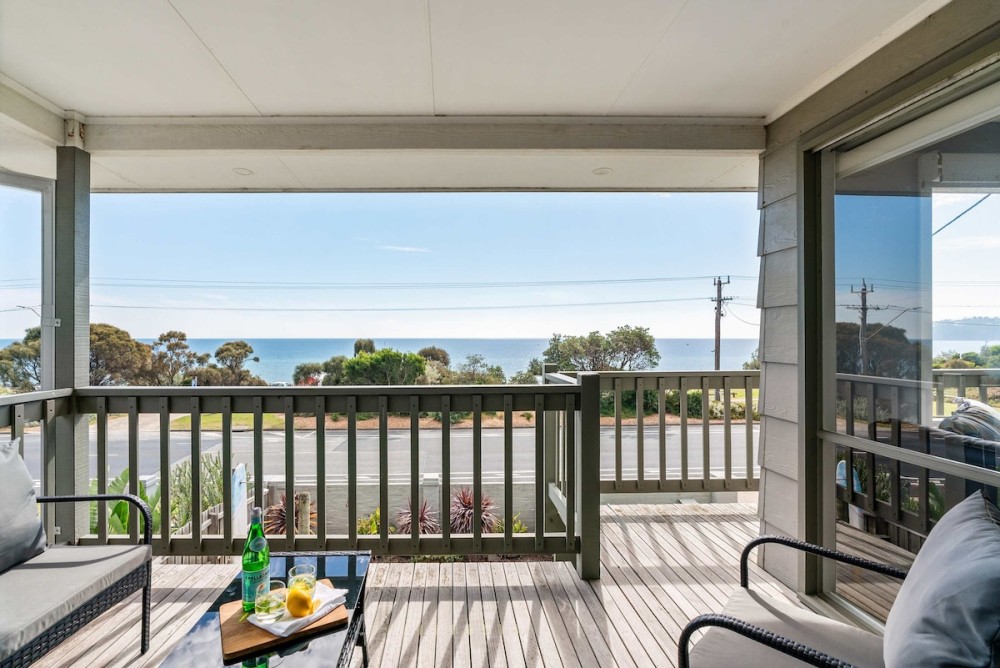 Shoreline Sanctuary - Bay Views, Spa, Tennis Court — photo 3