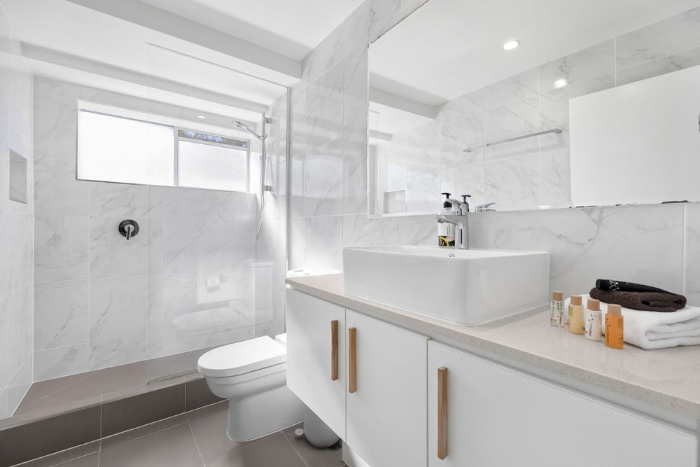 The Coastal Retreat - Location, Ocean Views, Pool — photo 18