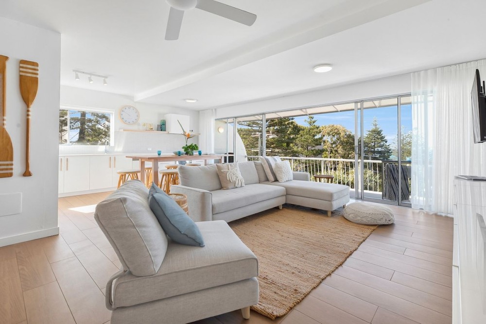 The Coastal Retreat - Location, Ocean Views, Pool — photo 1