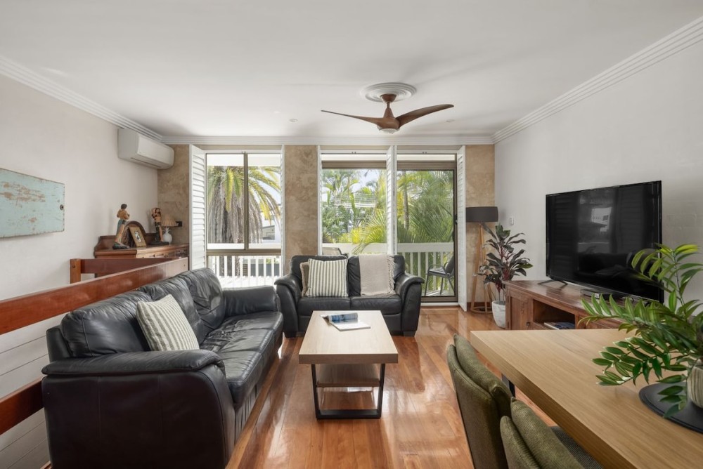 Aloha offers location and style at 5/17 Noosa Pde — photo 1