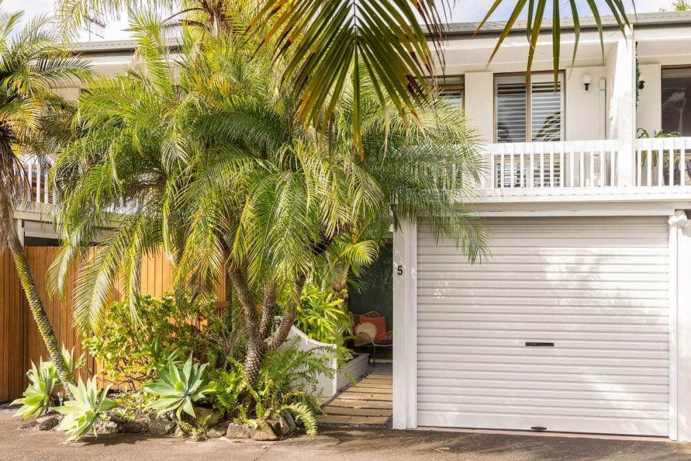Aloha offers location and style at 5/17 Noosa Pde — photo 24