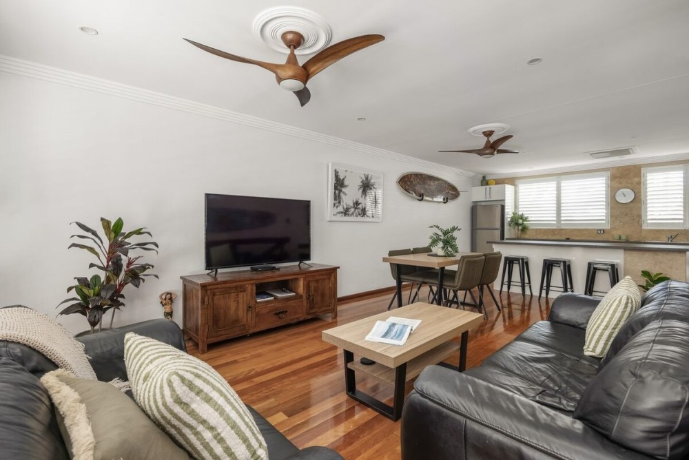 Aloha offers location and style at 5/17 Noosa Pde — photo 4
