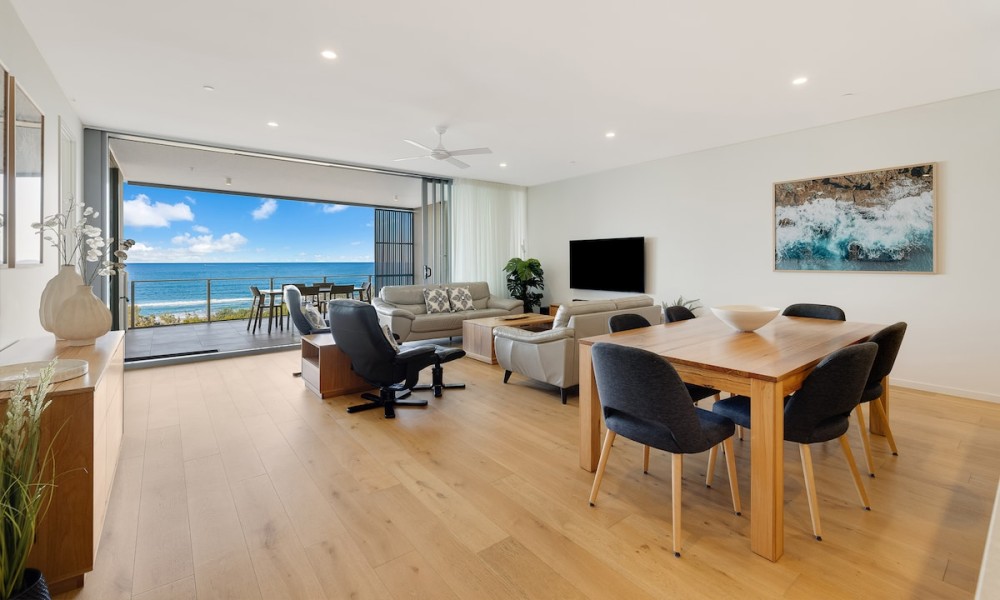 3 Bedroom Ocean View Apartment — photo 2