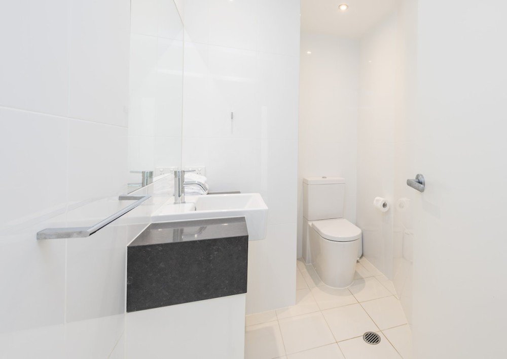 Luxury Sub Penthouse at Beach on Sixth — photo 20