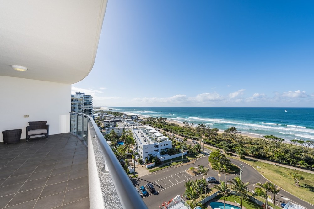 Luxury Sub Penthouse at Beach on Sixth — photo 9