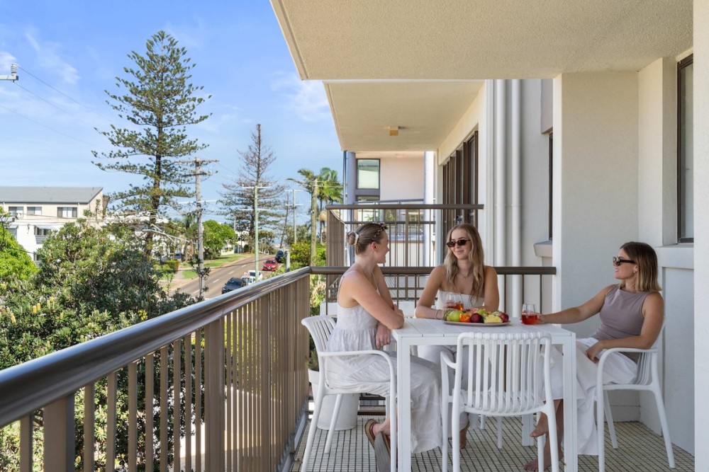 Oceanic Views at Kings Beach - 300m to the beach — photo 20