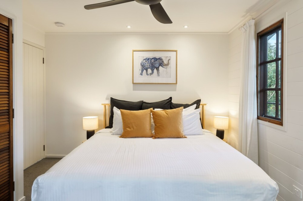 The Hideaway - Chic Farmhouse, 15min to Beaches — photo 12