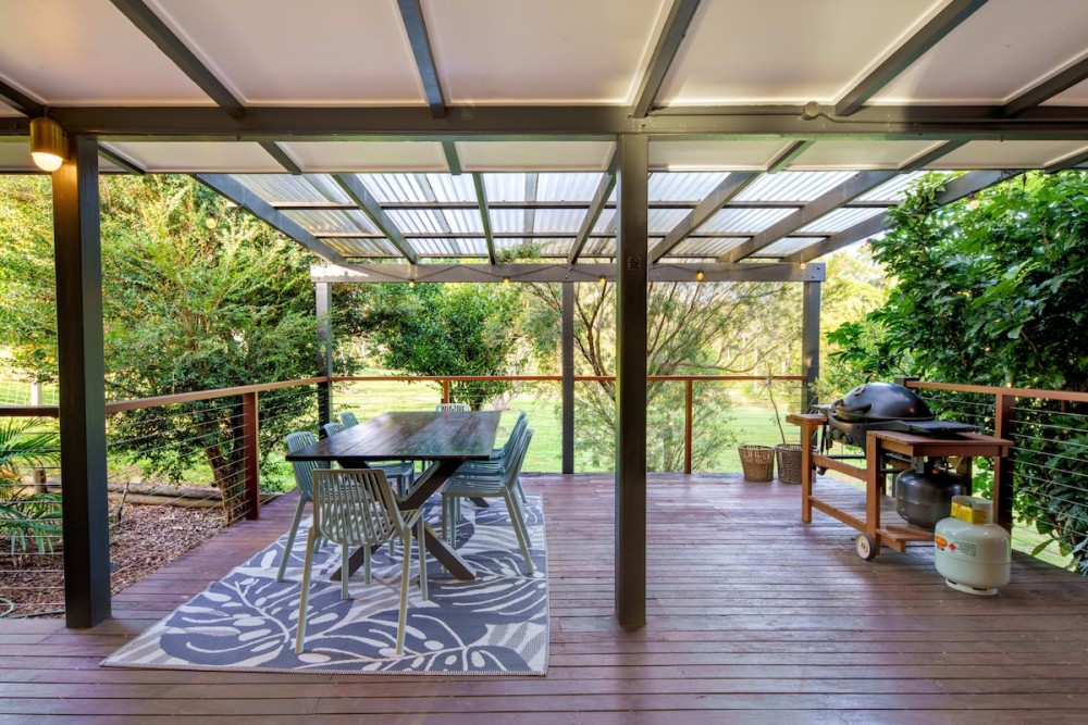 The Hideaway - Chic Farmhouse, 15min to Beaches — photo 24