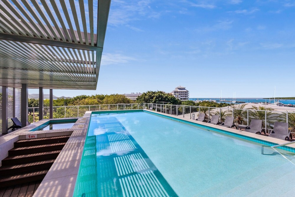 Luxe Waterfront I Sofa Bed I Pool, Gym & Sauna — photo 17