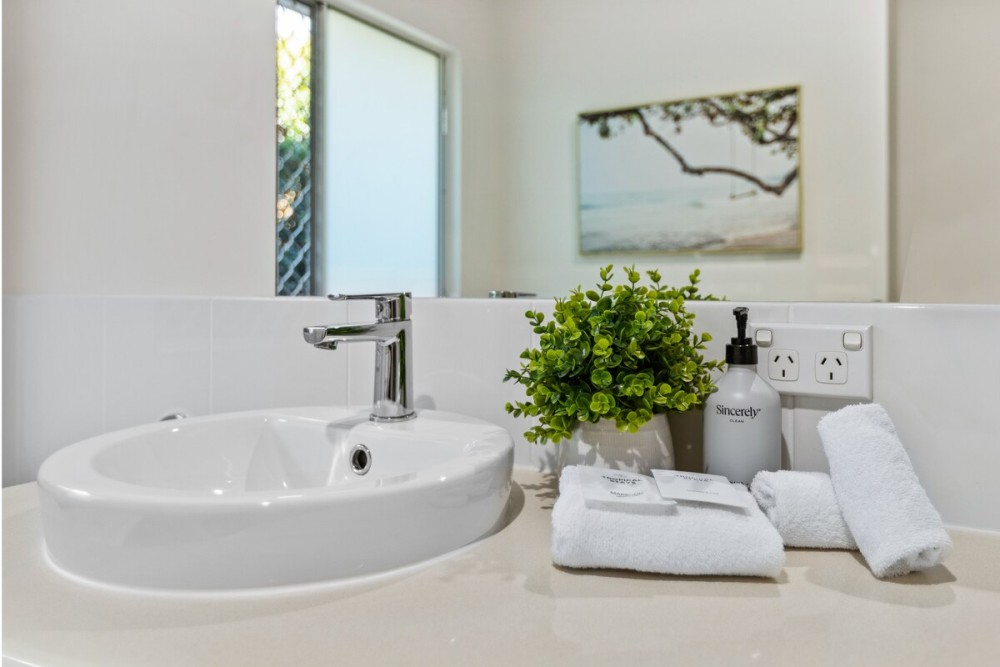 Palm Cove Hideaway | 4BR + Pet Friendly — photo 24