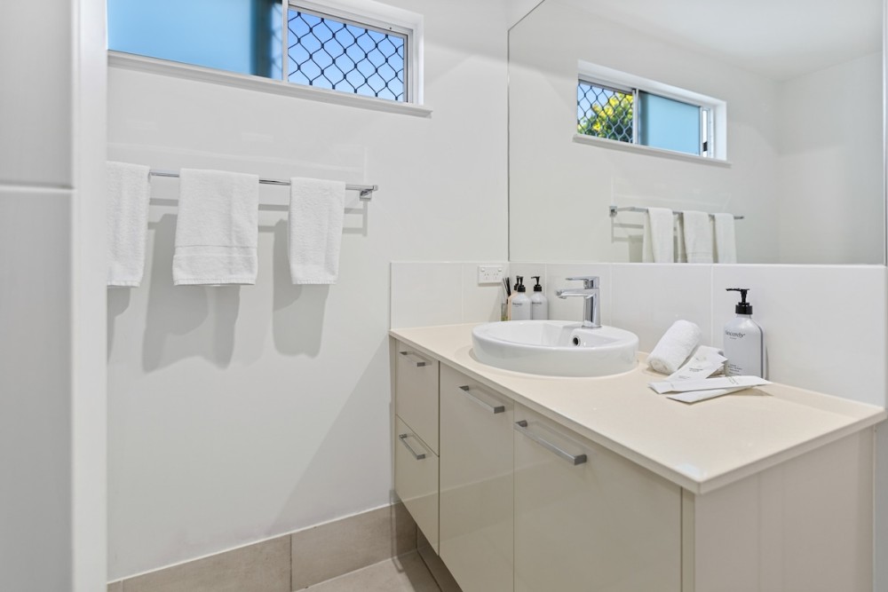 Palm Cove Hideaway | 4BR + Pet Friendly — photo 22