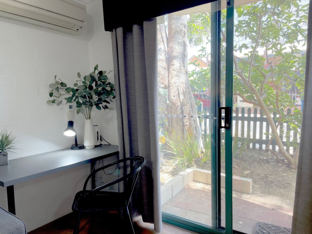 Staywest 43 - Subiaco Village Swimming Pool & Spa — photo 9