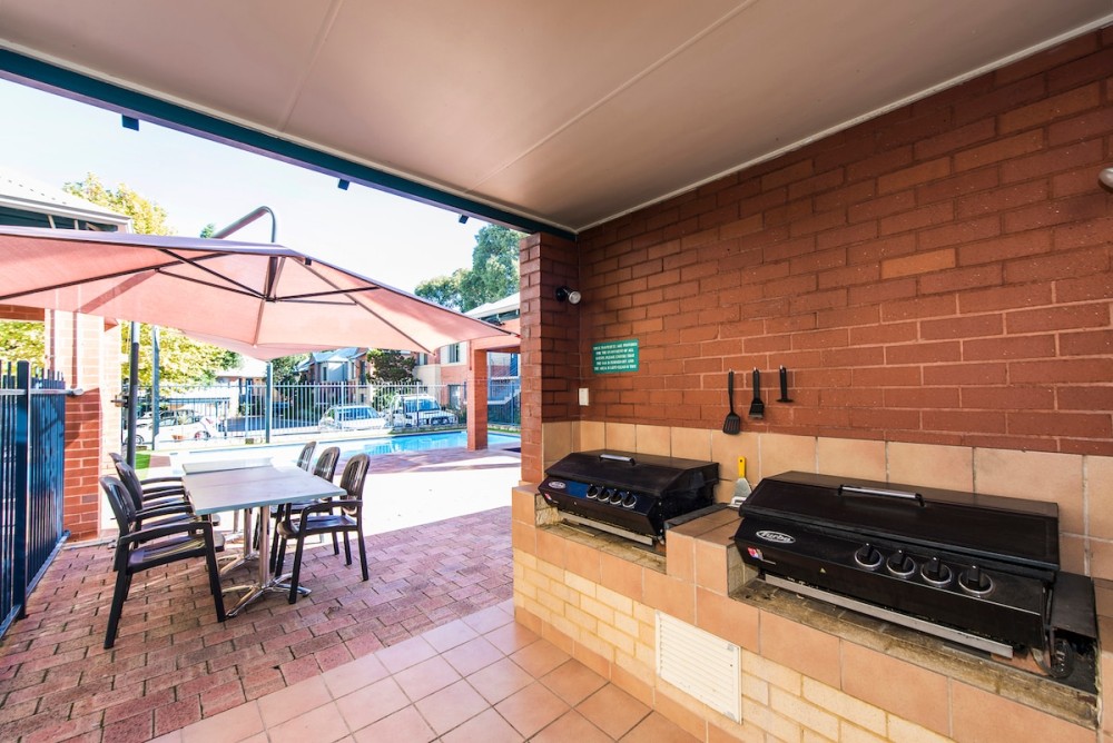 Staywest 37 Subiaco Village family friendly — photo 17