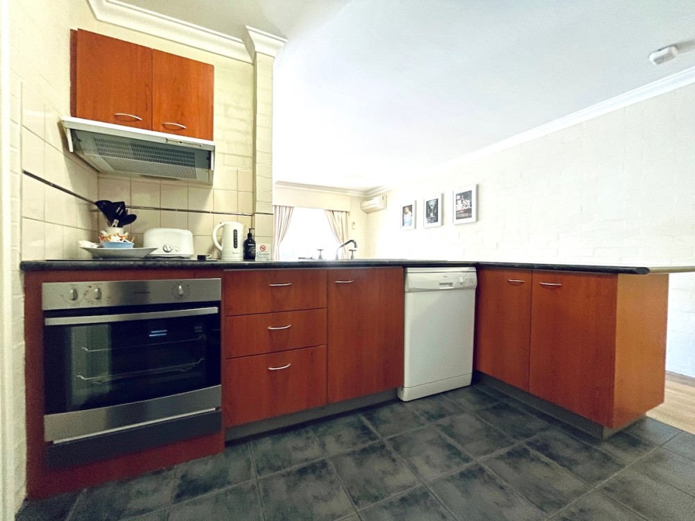 Staywest 37 Subiaco Village family friendly — photo 4