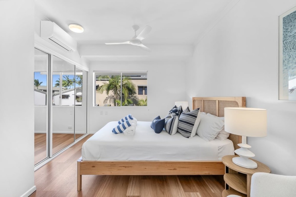 Noosaville- Penthouse -step out to the river — photo 5
