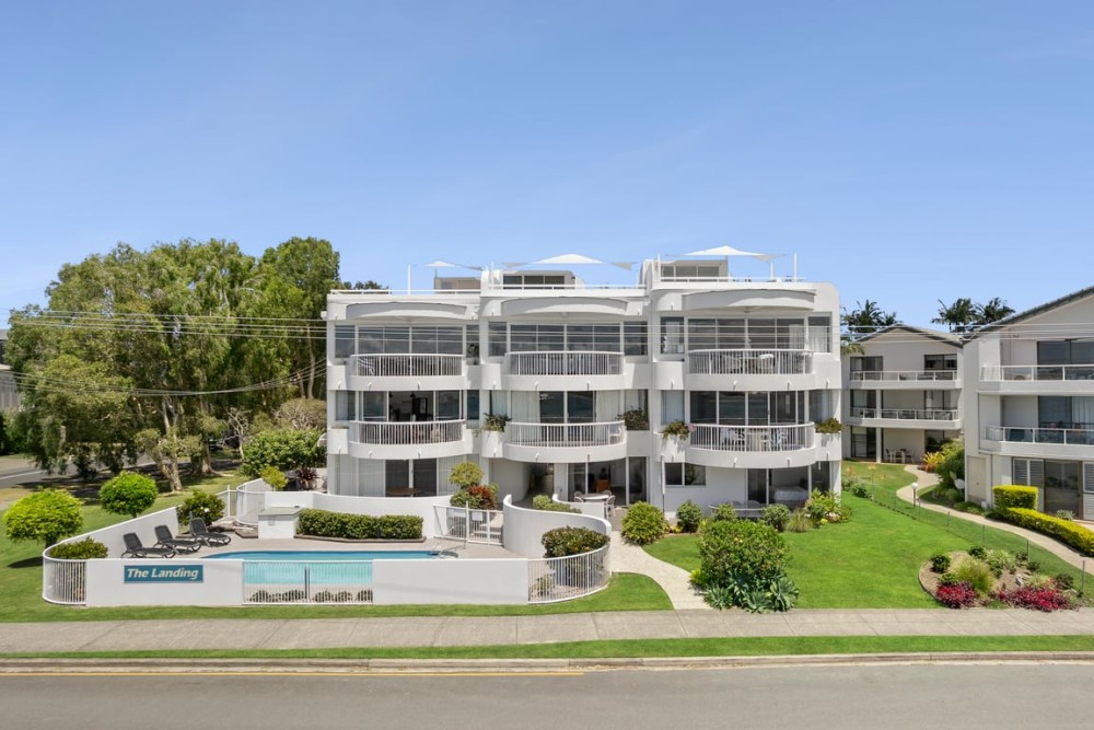 Noosaville- Penthouse -step out to the river — photo 11